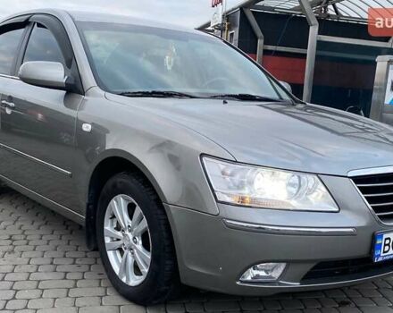 Серый Хендай Соната, объемом двигателя 2 л и пробегом 115 тыс. км за 7800 $, фото 1 на Automoto.ua