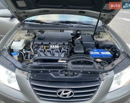 Серый Хендай Соната, объемом двигателя 2 л и пробегом 115 тыс. км за 7800 $, фото 31 на Automoto.ua