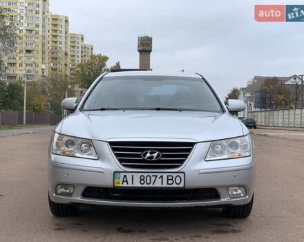 Хендай Соната 2008 в Киеве на Automoto.ua Серый Хендай Соната, объемом двигателя 2 л и пробегом 200 тыс. км за 5700 $, фото 3 на Automoto.ua