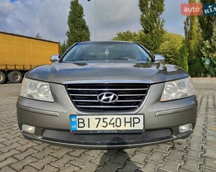 Серый Хендай Соната, объемом двигателя 2 л и пробегом 215 тыс. км за 3850 $, фото 8 на Automoto.ua
