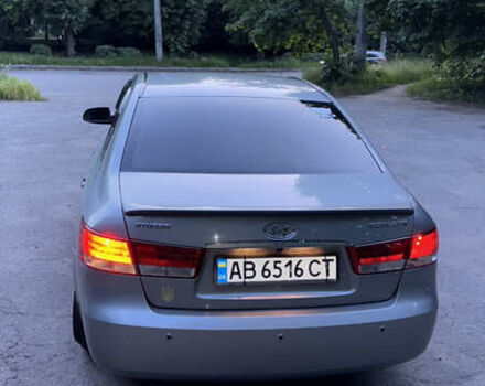 Сірий Хендай Соната, об'ємом двигуна 2.36 л та пробігом 197 тис. км за 6500 $, фото 6 на Automoto.ua