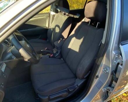 Серый Хендай Соната, объемом двигателя 2 л и пробегом 298 тыс. км за 5400 $, фото 10 на Automoto.ua