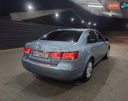 Серый Хендай Соната, объемом двигателя 2 л и пробегом 239 тыс. км за 6400 $, фото 3 на Automoto.ua