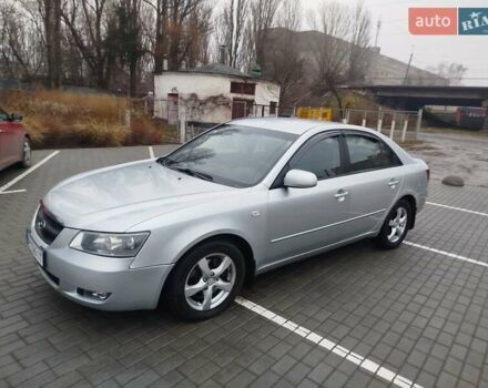 Сірий Хендай Соната, об'ємом двигуна 1.99 л та пробігом 350 тис. км за 6200 $, фото 10 на Automoto.ua