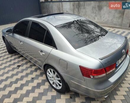 Сірий Хендай Соната, об'ємом двигуна 3.34 л та пробігом 280 тис. км за 7000 $, фото 17 на Automoto.ua