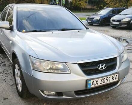 Хендай Соната 2008 у Києві на Automoto.ua Сірий Хендай Соната, об'ємом двигуна 2 л та пробігом 186 тис. км за 5300 $, фото 5 на Automoto.ua