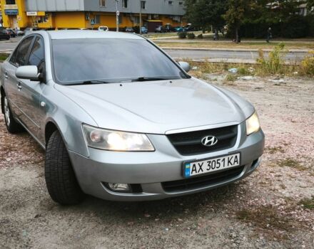 Хендай Соната 2008 у Києві на Automoto.ua Сірий Хендай Соната, об'ємом двигуна 2 л та пробігом 286 тис. км за 5499 $, фото 8 на Automoto.ua