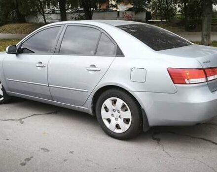 Хендай Соната 2008 у Києві на Automoto.ua Сірий Хендай Соната, об'ємом двигуна 2 л та пробігом 186 тис. км за 5300 $, фото 4 на Automoto.ua