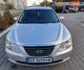 Хендай Соната 2008 у Хмельницькому на Automoto.ua Сірий Хендай Соната, об'ємом двигуна 2.4 л та пробігом 212 тис. км за 6500 $, фото 1 на Automoto.ua