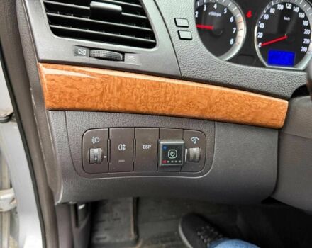 Серый Хендай Соната, объемом двигателя 2.4 л и пробегом 266 тыс. км за 6990 $, фото 12 на Automoto.ua