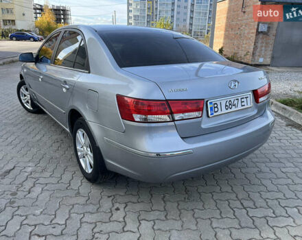 Хендай Соната 2008 у Полтаві на Automoto.ua Сірий Хендай Соната, об'ємом двигуна 2 л та пробігом 174 тис. км за 7300 $, фото 2 на Automoto.ua