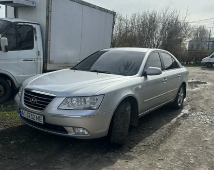 Серый Хендай Соната, объемом двигателя 2 л и пробегом 273 тыс. км за 6300 $, фото 1 на Automoto.ua