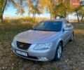 Серый Хендай Соната, объемом двигателя 2 л и пробегом 298 тыс. км за 5400 $, фото 1 на Automoto.ua
