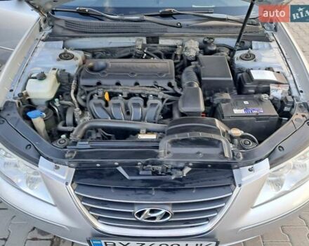 Хендай Соната 2008 у Хмельницькому на Automoto.ua Сірий Хендай Соната, об'ємом двигуна 2.4 л та пробігом 212 тис. км за 6500 $, фото 19 на Automoto.ua