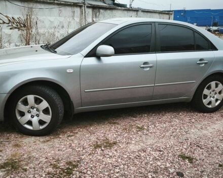 Хендай Соната 2008 у Києві на Automoto.ua Сірий Хендай Соната, об'ємом двигуна 2 л та пробігом 286 тис. км за 5499 $, фото 1 на Automoto.ua