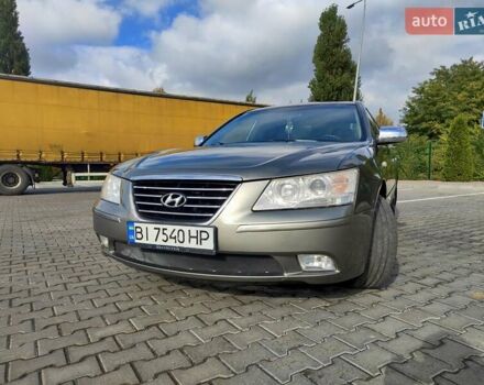 Серый Хендай Соната, объемом двигателя 2 л и пробегом 215 тыс. км за 3850 $, фото 6 на Automoto.ua