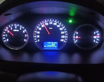 Серый Хендай Соната, объемом двигателя 2 л и пробегом 177 тыс. км за 7100 $, фото 9 на Automoto.ua