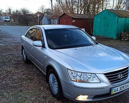 Серый Хендай Соната, объемом двигателя 2 л и пробегом 177 тыс. км за 7100 $, фото 4 на Automoto.ua