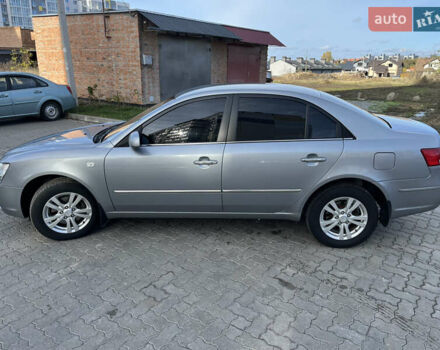 Хендай Соната 2008 у Полтаві на Automoto.ua Сірий Хендай Соната, об'ємом двигуна 2 л та пробігом 174 тис. км за 7300 $, фото 6 на Automoto.ua