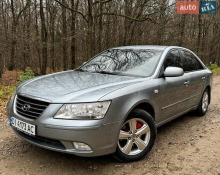 Серый Хендай Соната, объемом двигателя 2 л и пробегом 234 тыс. км за 5500 $, фото 5 на Automoto.ua