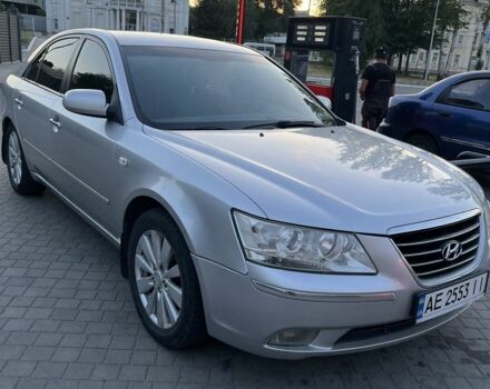 Серый Хендай Соната, объемом двигателя 2.4 л и пробегом 222 тыс. км за 5800 $, фото 1 на Automoto.ua