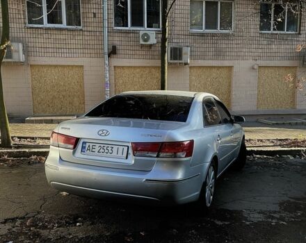 Серый Хендай Соната, объемом двигателя 2.4 л и пробегом 222 тыс. км за 5800 $, фото 6 на Automoto.ua