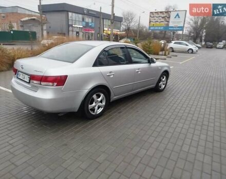 Сірий Хендай Соната, об'ємом двигуна 1.99 л та пробігом 350 тис. км за 6200 $, фото 4 на Automoto.ua