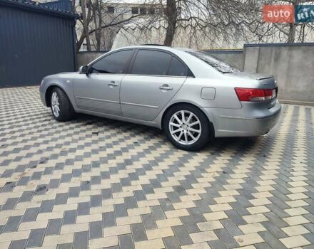 Сірий Хендай Соната, об'ємом двигуна 3.34 л та пробігом 280 тис. км за 7000 $, фото 18 на Automoto.ua