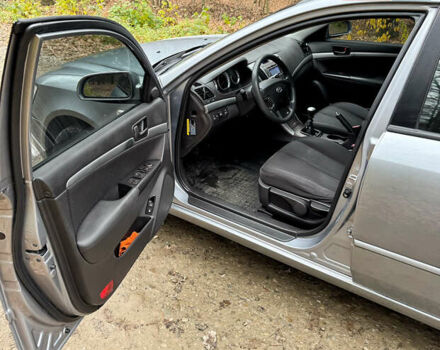 Серый Хендай Соната, объемом двигателя 2 л и пробегом 234 тыс. км за 5500 $, фото 18 на Automoto.ua