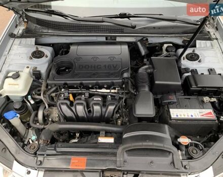 Хендай Соната 2008 в Киеве на Automoto.ua Серый Хендай Соната, объемом двигателя 2 л и пробегом 200 тыс. км за 5700 $, фото 51 на Automoto.ua