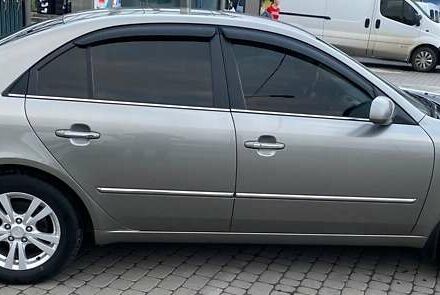 Серый Хендай Соната, объемом двигателя 2 л и пробегом 115 тыс. км за 7800 $, фото 15 на Automoto.ua