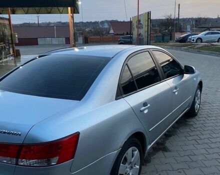 Серый Хендай Соната, объемом двигателя 2.4 л и пробегом 305 тыс. км за 3500 $, фото 21 на Automoto.ua