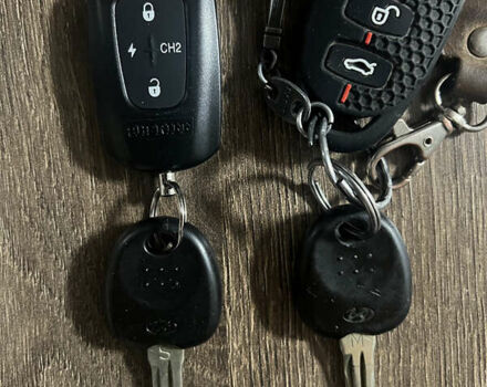 Сірий Хендай Соната, об'ємом двигуна 2.36 л та пробігом 197 тис. км за 6500 $, фото 39 на Automoto.ua