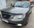 Сірий Хендай Соната, об'ємом двигуна 2.36 л та пробігом 280 тис. км за 5500 $, фото 1 на Automoto.ua
