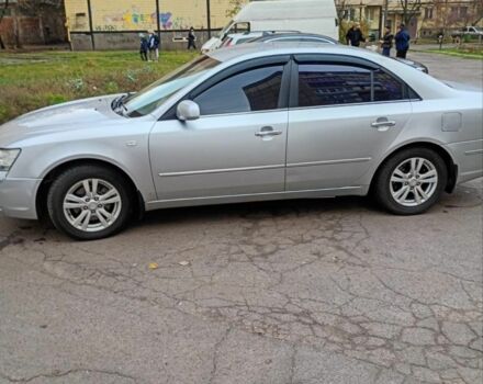 Сірий Хендай Соната, об'ємом двигуна 2 л та пробігом 350 тис. км за 4700 $, фото 3 на Automoto.ua
