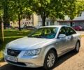 Серый Хендай Соната, объемом двигателя 2.5 л и пробегом 270 тыс. км за 6300 $, фото 1 на Automoto.ua