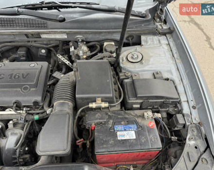 Серый Хендай Соната, объемом двигателя 2.4 л и пробегом 266 тыс. км за 8500 $, фото 26 на Automoto.ua