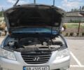 Серый Хендай Соната, объемом двигателя 3.3 л и пробегом 239 тыс. км за 5000 $, фото 18 на Automoto.ua