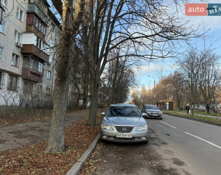 Серый Хендай Соната, объемом двигателя 2.4 л и пробегом 266 тыс. км за 8500 $, фото 10 на Automoto.ua