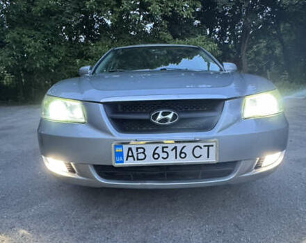 Сірий Хендай Соната, об'ємом двигуна 2.36 л та пробігом 197 тис. км за 6500 $, фото 29 на Automoto.ua