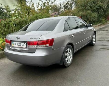 Серый Хендай Соната, объемом двигателя 2 л и пробегом 299 тыс. км за 6000 $, фото 3 на Automoto.ua