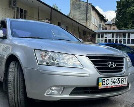 Хендай Соната 2008 в Львове на Automoto.ua Серый Хендай Соната, объемом двигателя 2 л и пробегом 99 тыс. км за 7100 $, фото 1 на Automoto.ua