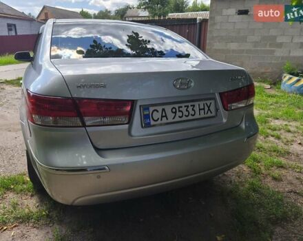 Сірий Хендай Соната, об'ємом двигуна 2.4 л та пробігом 231 тис. км за 7200 $, фото 5 на Automoto.ua