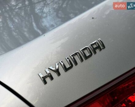Сірий Хендай Соната, об'ємом двигуна 2 л та пробігом 180 тис. км за 5700 $, фото 24 на Automoto.ua