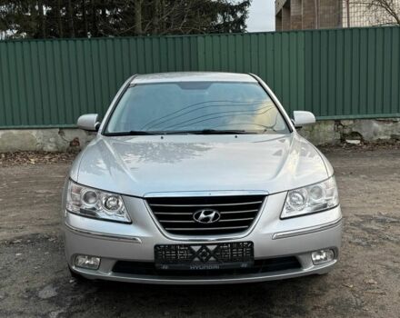 Сірий Хендай Соната, об'ємом двигуна 2 л та пробігом 180 тис. км за 5700 $, фото 2 на Automoto.ua