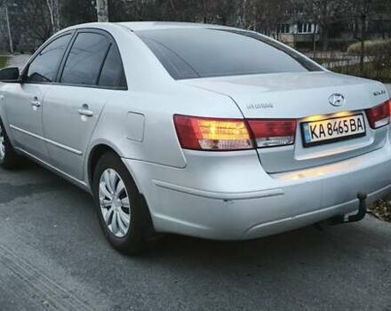 Серый Хендай Соната, объемом двигателя 2 л и пробегом 354 тыс. км за 5200 $, фото 3 на Automoto.ua