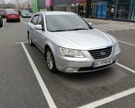 Сірий Хендай Соната, об'ємом двигуна 2.36 л та пробігом 300 тис. км за 5500 $, фото 1 на Automoto.ua