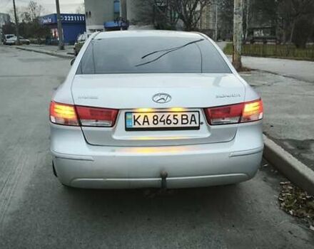 Серый Хендай Соната, объемом двигателя 2 л и пробегом 354 тыс. км за 5200 $, фото 5 на Automoto.ua