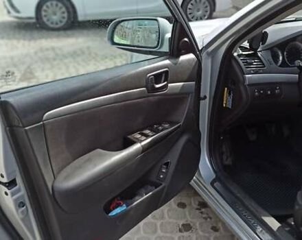 Сірий Хендай Соната, об'ємом двигуна 2 л та пробігом 288 тис. км за 6500 $, фото 16 на Automoto.ua