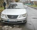 Серый Хендай Соната, объемом двигателя 2 л и пробегом 354 тыс. км за 5300 $, фото 8 на Automoto.ua